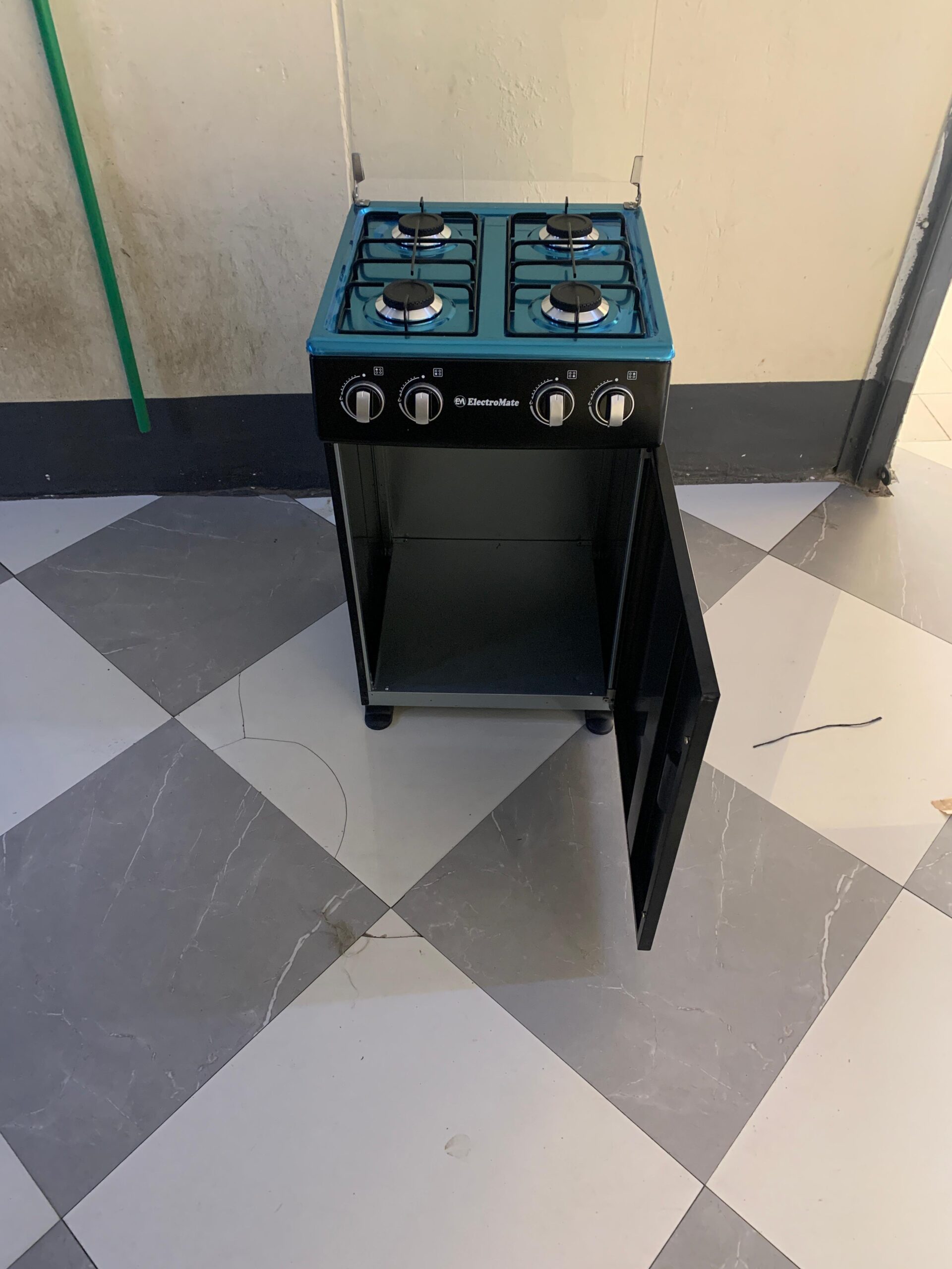 Electromate 50×55 Full Gas Cooker - Image 2